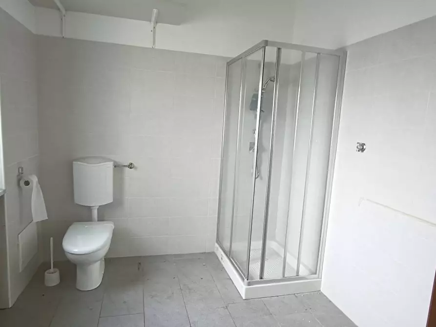 Immagine 12 di Ufficio in vendita  in Via Torino 23 a San Francesco Al Campo