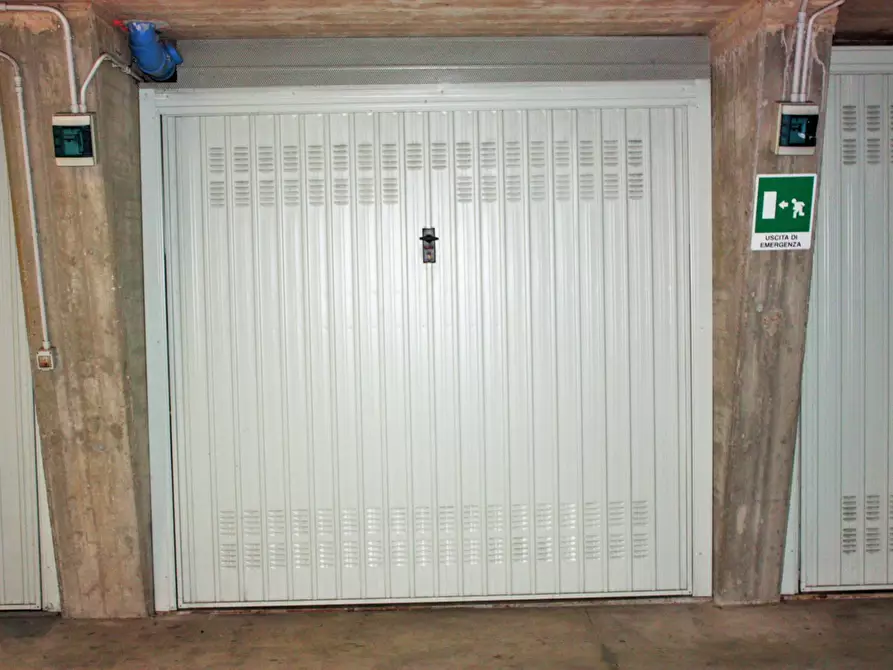 Immagine 5 di Box auto in vendita  in Via Mondrone 5 a Torino