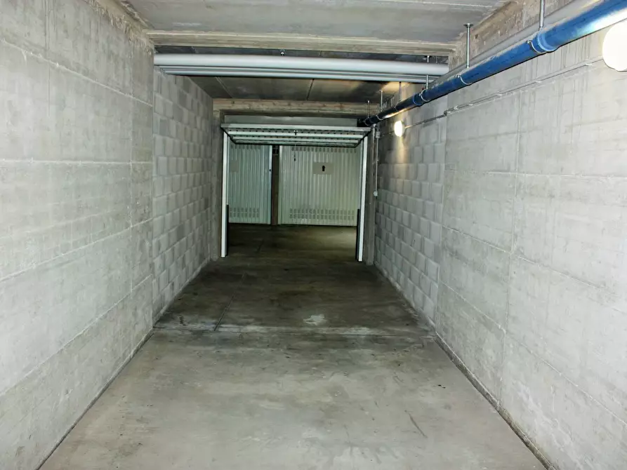 Immagine 7 di Box auto in vendita  in Via Mondrone 5 a Torino