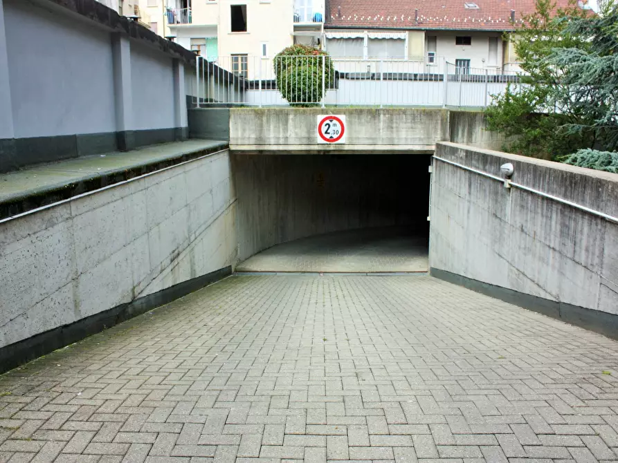 Immagine 11 di Box auto in vendita  in Via Mondrone 5 a Torino