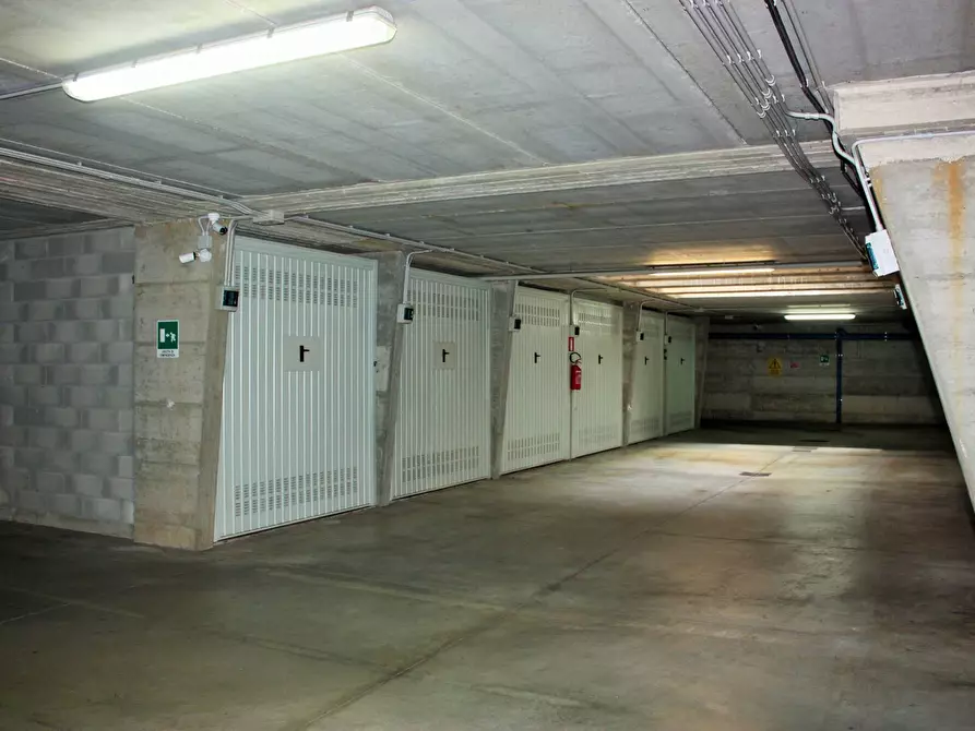 Immagine 16 di Box auto in vendita  in Via Mondrone 5 a Torino