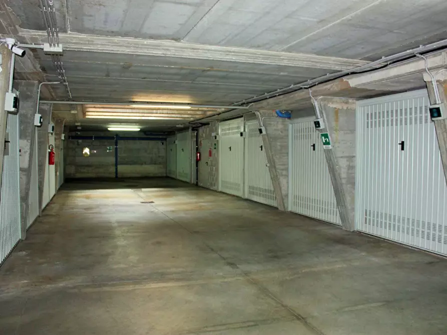 Immagine 17 di Box auto in vendita  in Via Mondrone 5 a Torino