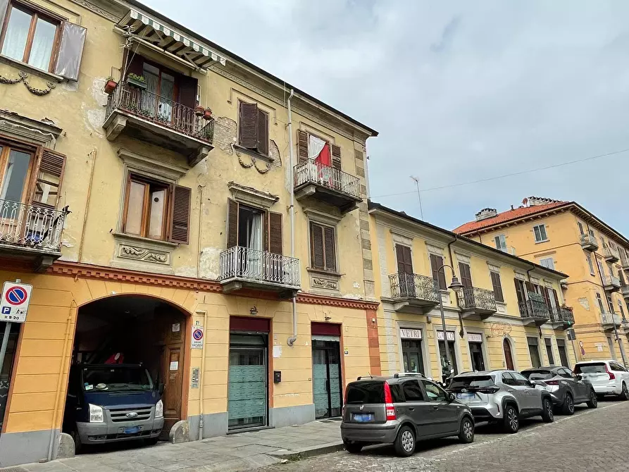 Immagine 1 di Locale commerciale in vendita  in Via Errico Giachino 71/C a Torino