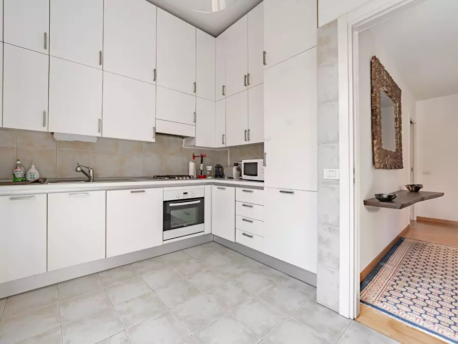 Immagine 6 di Appartamento in affitto  in Via Pietro Maroncelli a Milano