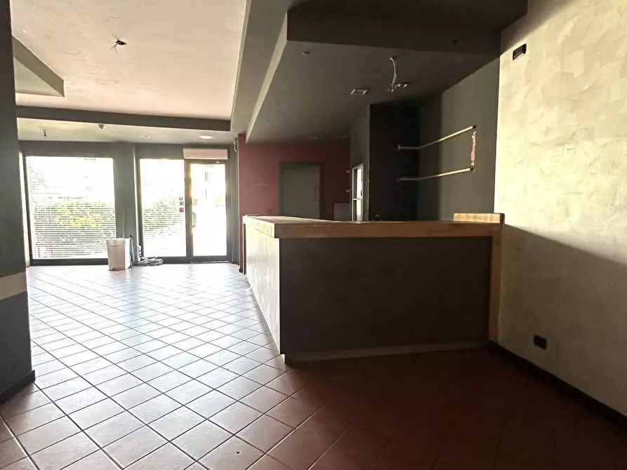 Immagine 7 di Locale commerciale in affitto  in via marmora 16 a Cuneo