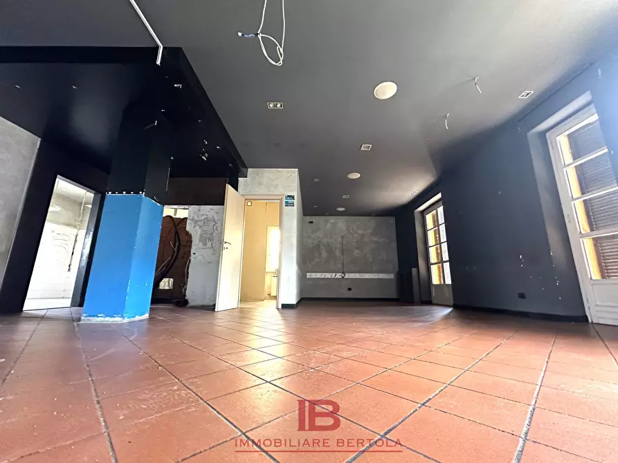 Immagine 13 di Locale commerciale in affitto  in via marmora 16 a Cuneo