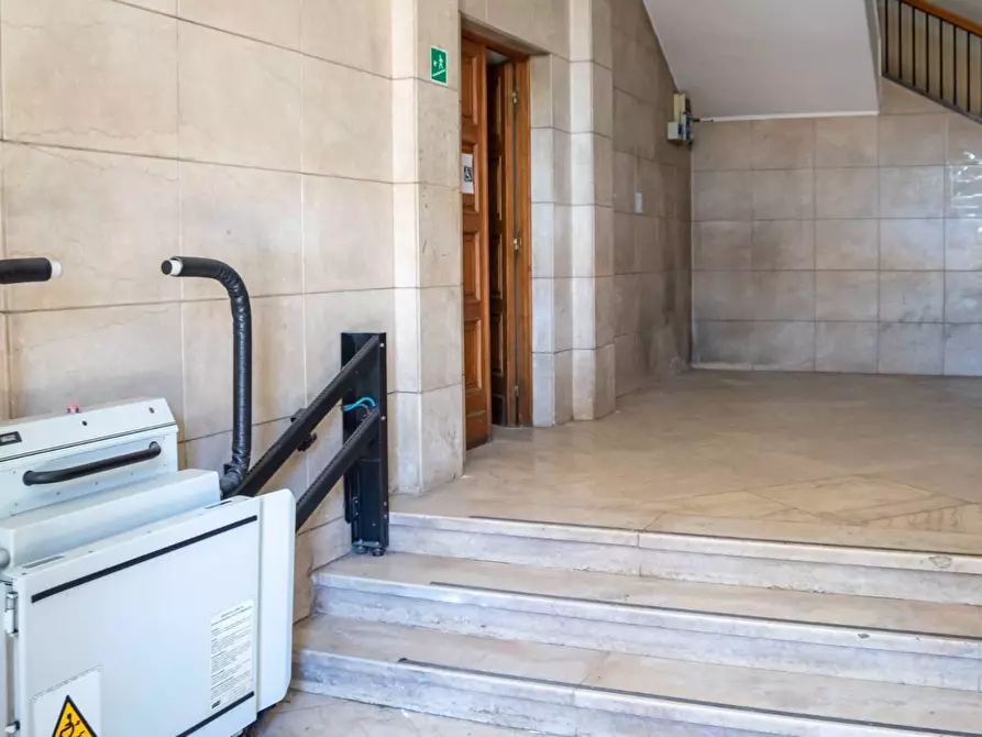 Immagine 7 di Ufficio in affitto  in Viale Matteotti a Imperia