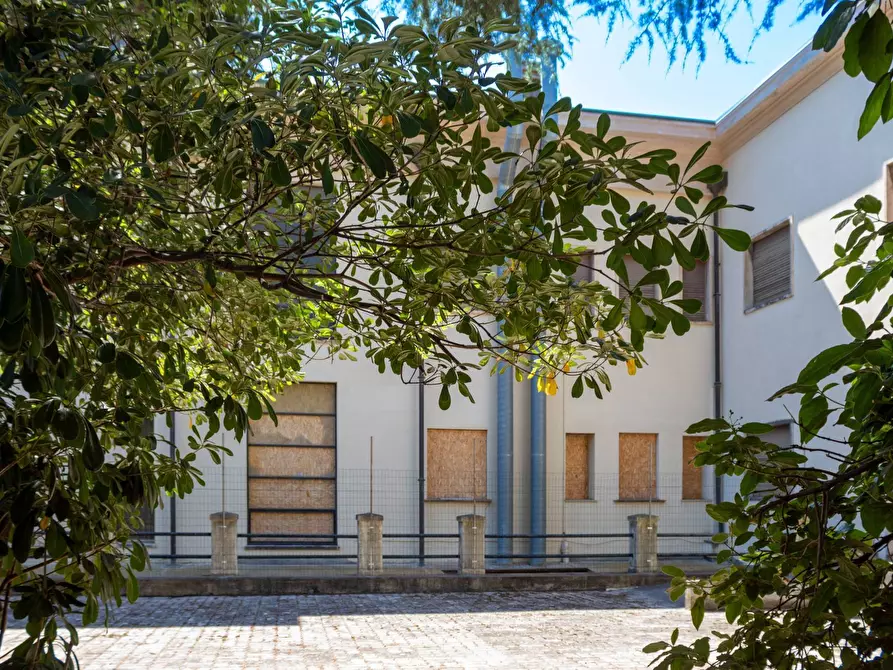 Immagine 19 di Ufficio in affitto  in Viale Matteotti a Imperia