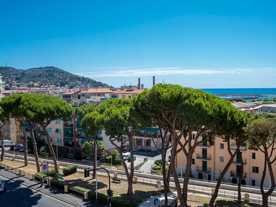 Immagine 6 di Ufficio in affitto  in Viale Matteotti a Imperia