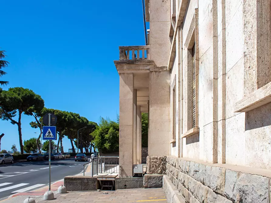 Immagine 5 di Ufficio in affitto  in Viale Matteotti a Imperia
