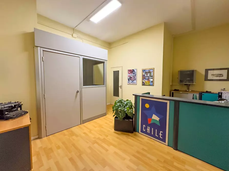 Immagine 10 di Ufficio in vendita  in Via San Pio V 30 bis a Torino