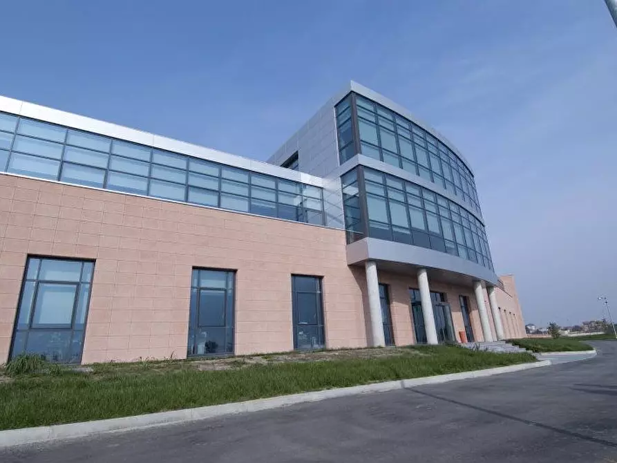 Immagine 1 di Ufficio in affitto  in Via Dell'industria 11 a Chieri