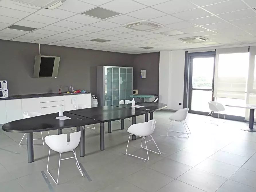 Immagine 6 di Ufficio in affitto  in Via Dell'industria 11 a Chieri