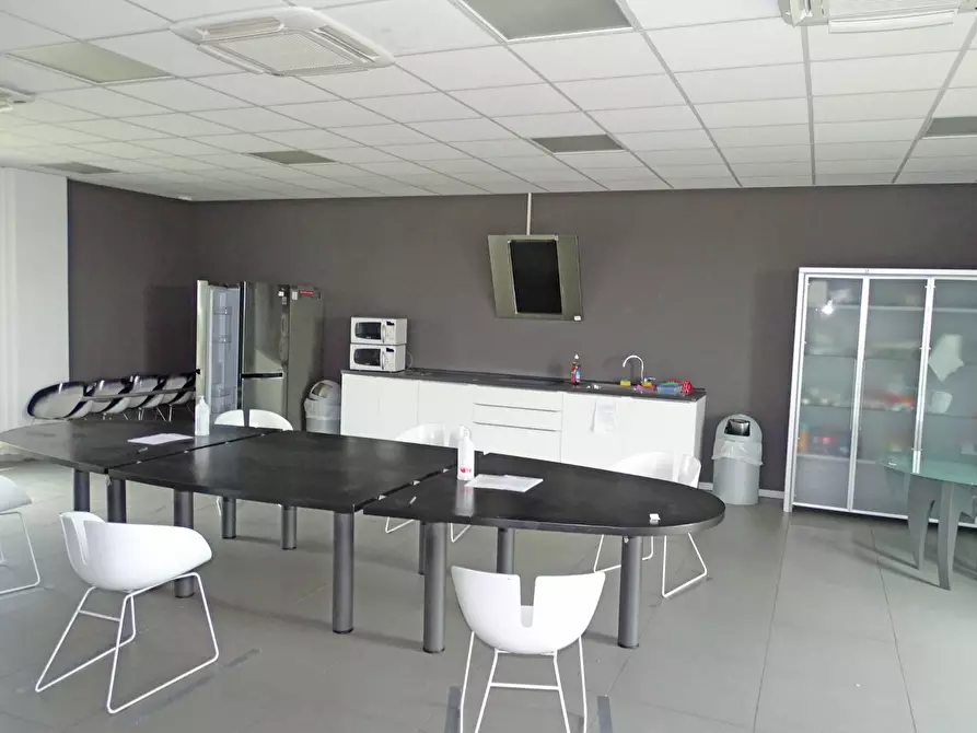 Immagine 7 di Ufficio in affitto  in Via Dell'industria 11 a Chieri