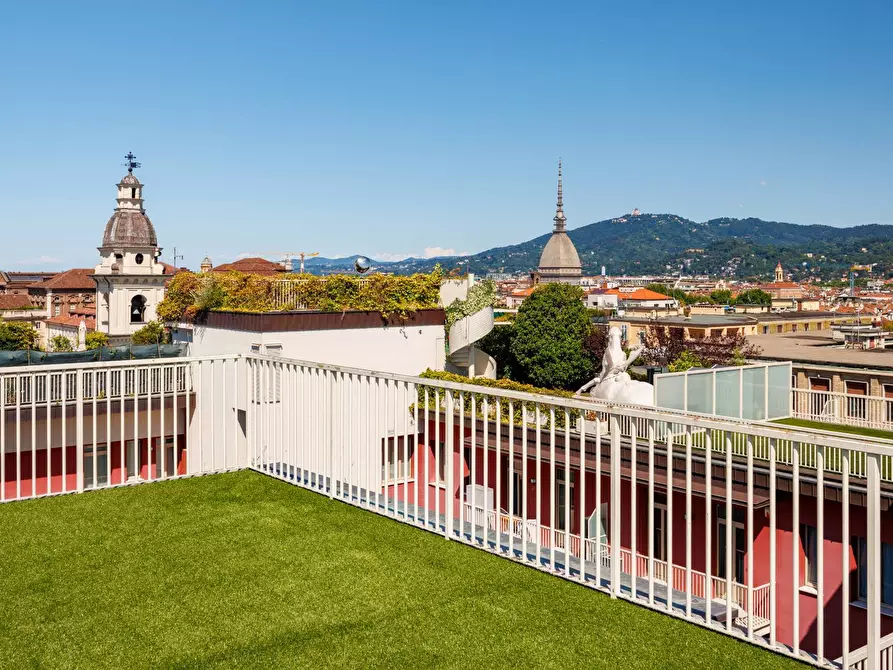 Immagine 2 di Attico in affitto  in Via Dell' Arcivescovado 2 a Torino