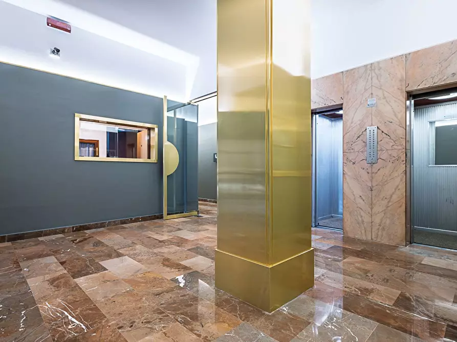 Immagine 43 di Appartamento in vendita  in Via Antonio Canova 47 a Torino