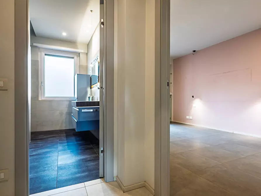 Immagine 18 di Appartamento in vendita  in Via Antonio Canova 47 a Torino