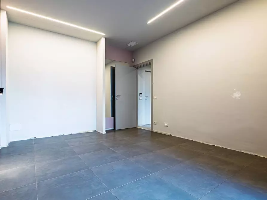 Immagine 27 di Appartamento in vendita  in Via Antonio Canova 47 a Torino