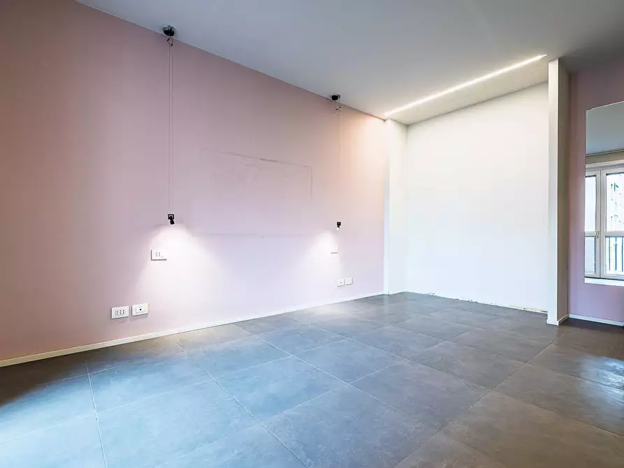 Immagine 28 di Appartamento in vendita  in Via Antonio Canova 47 a Torino