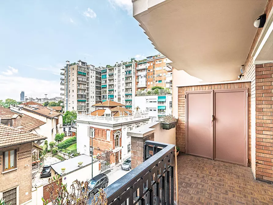 Immagine 36 di Appartamento in vendita  in Via Antonio Canova 47 a Torino