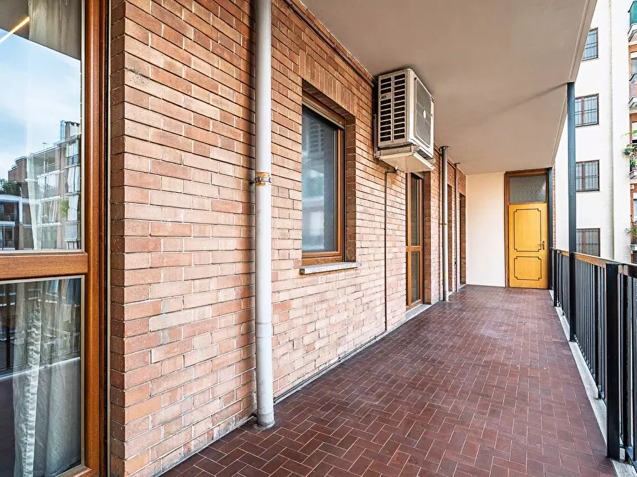 Immagine 37 di Appartamento in vendita  in Via Antonio Canova 47 a Torino