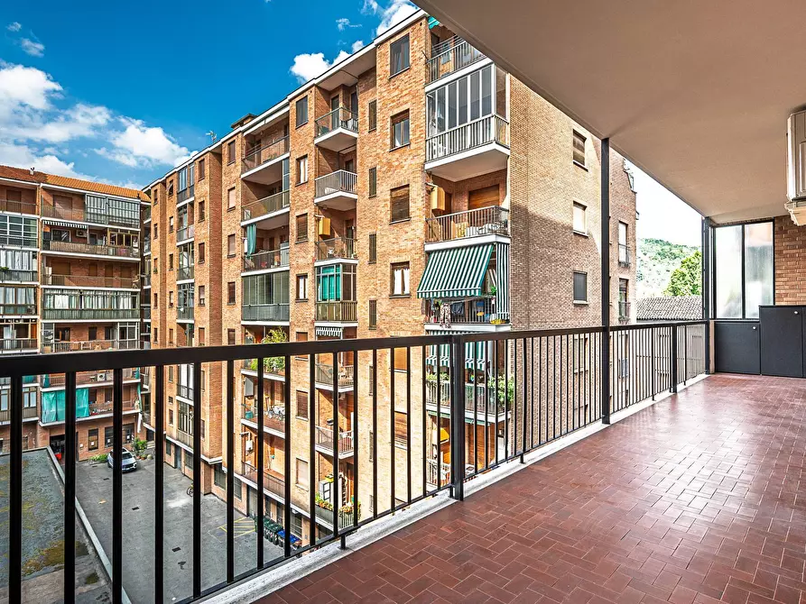 Immagine 38 di Appartamento in vendita  in Via Antonio Canova 47 a Torino