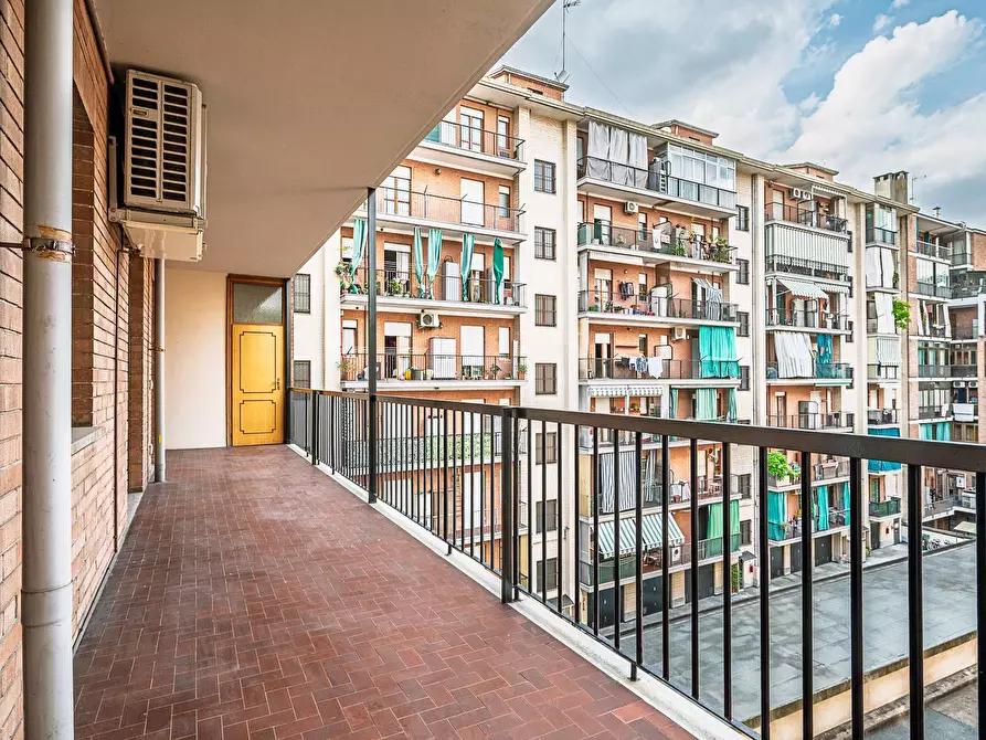 Immagine 39 di Appartamento in vendita  in Via Antonio Canova 47 a Torino