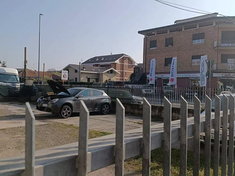Immagine 4 di Negozio in vendita  in Via dei Ciliegi 6 a Borgaro Torinese