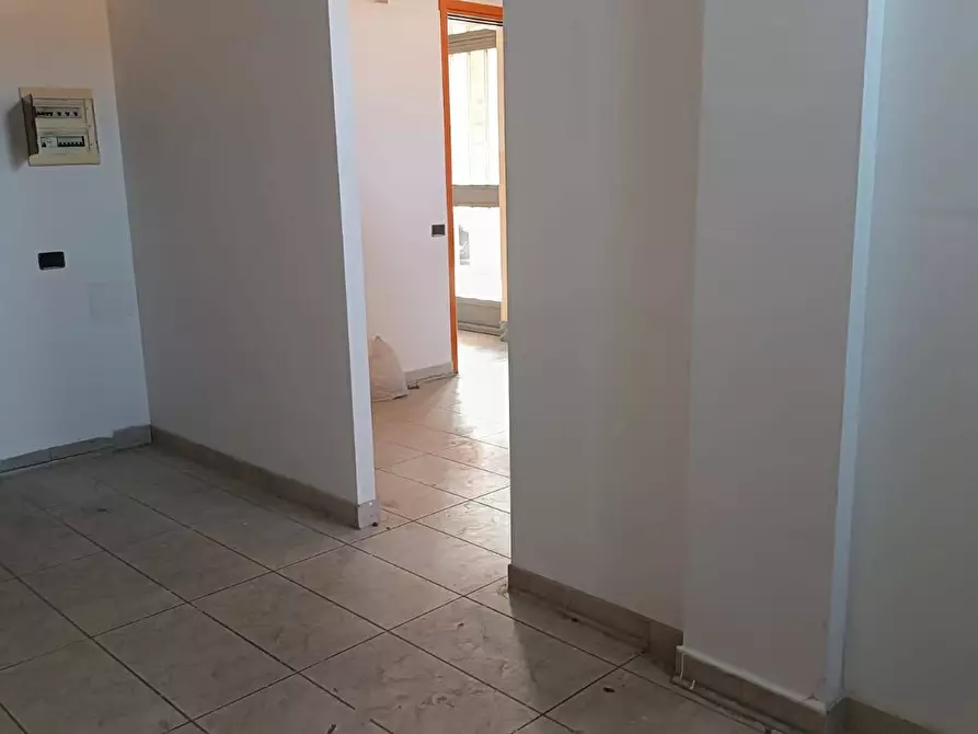 Immagine 8 di Negozio in vendita  in Via dei Ciliegi 6 a Borgaro Torinese