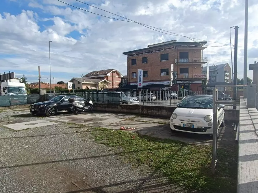 Immagine 20 di Negozio in vendita  in Via dei Ciliegi 6 a Borgaro Torinese