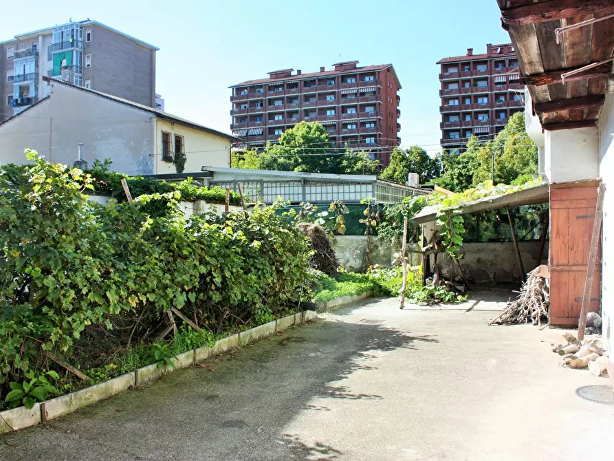 Immagine 8 di Casa indipendente in vendita  in Via Passo Buole 75 a Torino