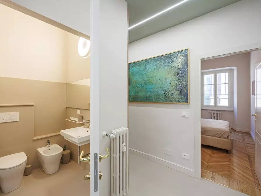 Immagine 13 di Appartamento in affitto  in Via Maria Vittoria a Torino