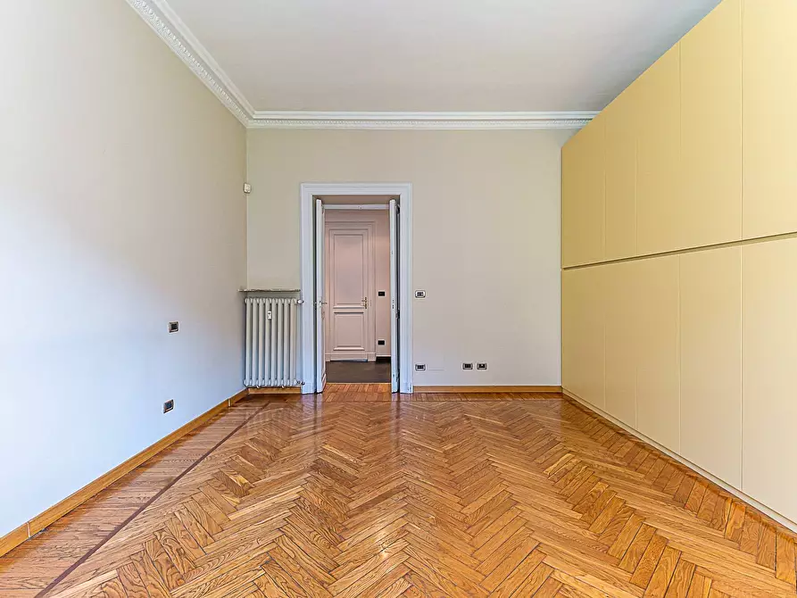 Immagine 13 di Appartamento in vendita  in Corso Palestro 13 a Torino