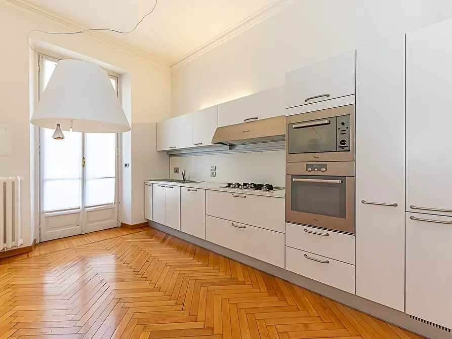 Immagine 6 di Appartamento in vendita  in Corso Palestro 13 a Torino