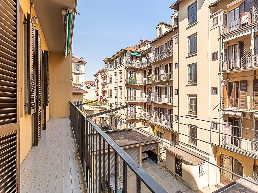 Immagine 22 di Appartamento in vendita  in Corso Palestro 13 a Torino