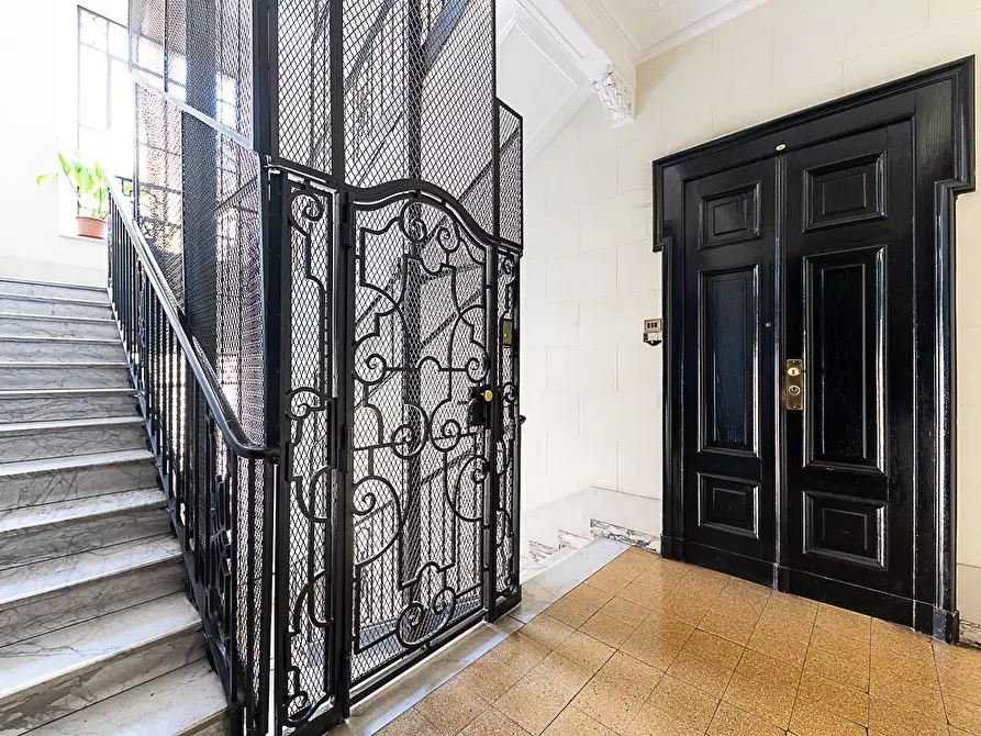 Immagine 19 di Appartamento in vendita  in Corso Palestro 13 a Torino