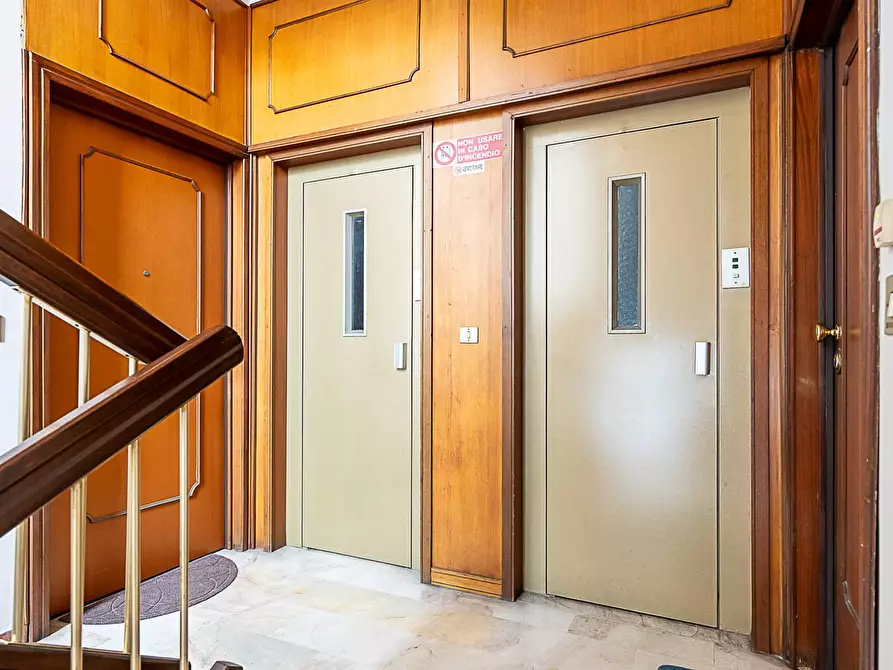 Immagine 5 di Appartamento in vendita  in Via San Remo 2 a Torino