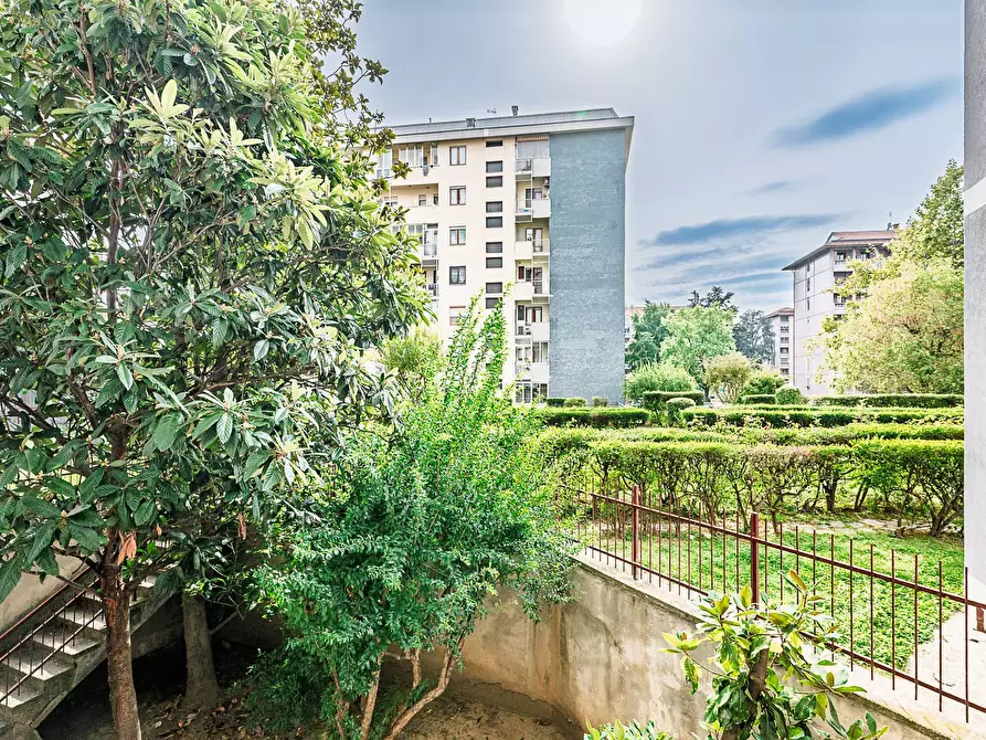 Immagine 35 di Appartamento in vendita  in Via San Remo 2 a Torino