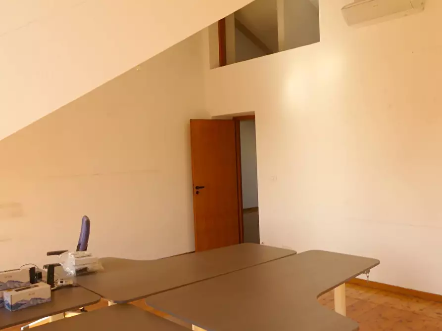 Immagine 6 di Ufficio in affitto  in Corso Re Umberto 12 a Torino