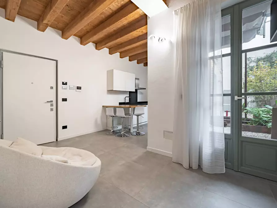 Immagine 1 di Appartamento in affitto  in Via Bonaventura Zumbini 39 a Milano