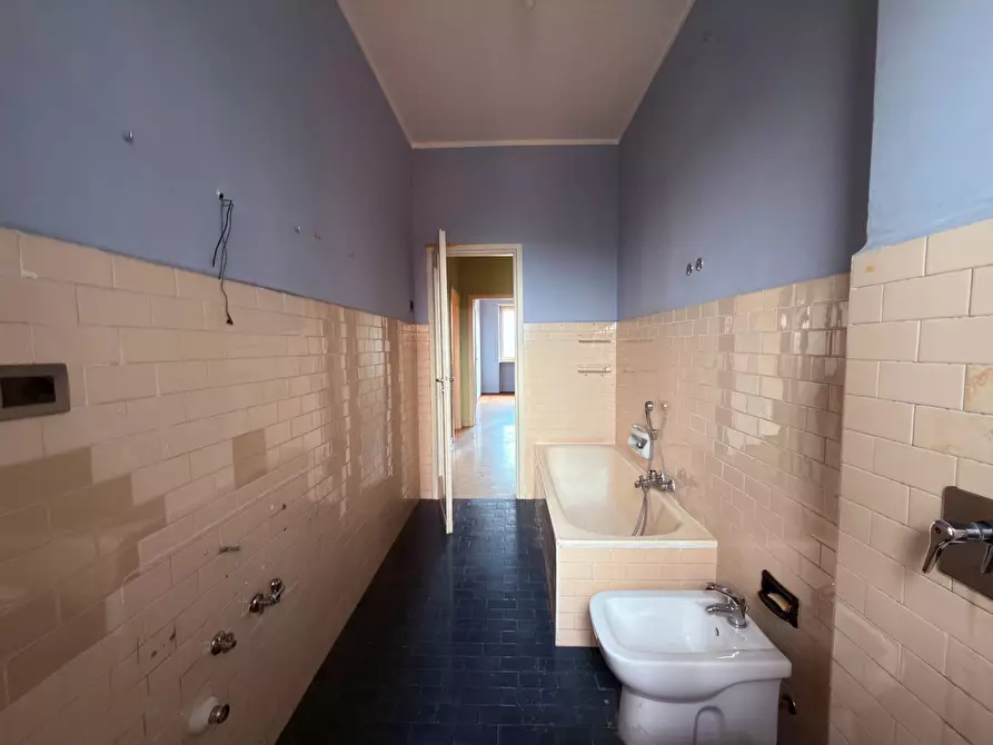 Immagine 22 di Appartamento in vendita  in Largo Toscana 50 a Torino