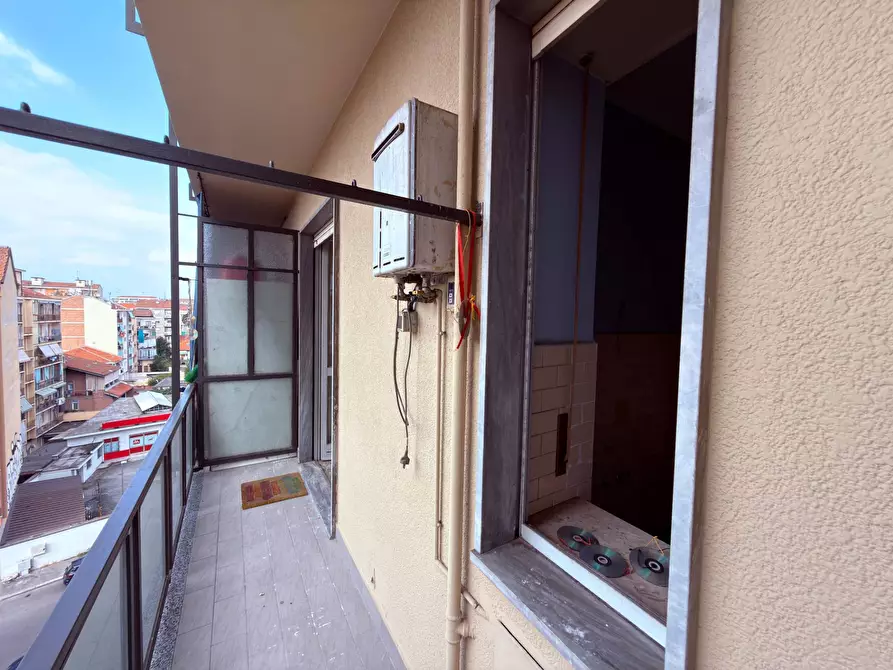 Immagine 30 di Appartamento in vendita  in Largo Toscana 50 a Torino