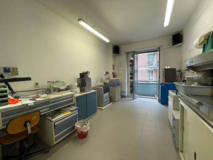 Immagine 6 di Appartamento in vendita  in Via Valentino Carrera 64 a Torino