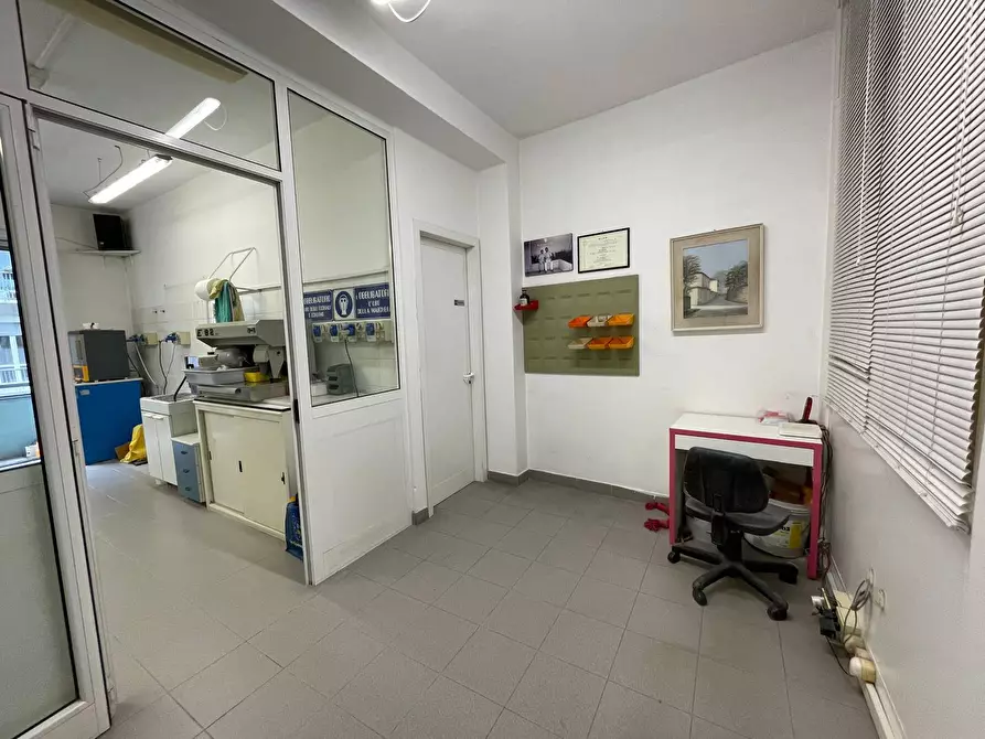 Immagine 4 di Appartamento in vendita  in Via Valentino Carrera 64 a Torino