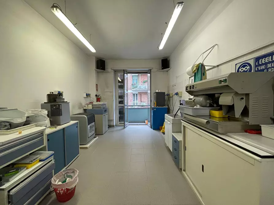 Immagine 8 di Appartamento in vendita  in Via Valentino Carrera 64 a Torino