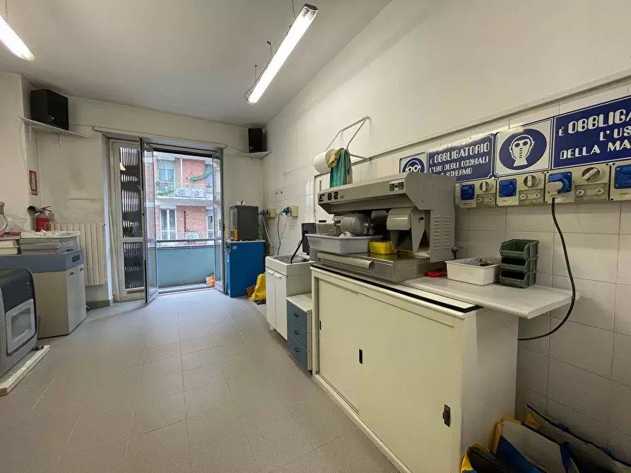 Immagine 10 di Appartamento in vendita  in Via Valentino Carrera 64 a Torino