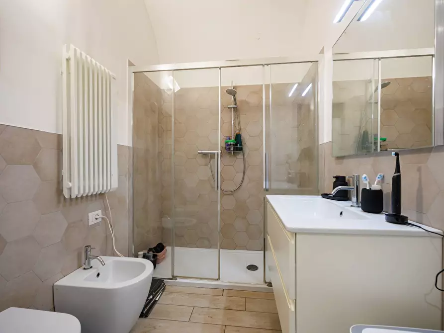 Immagine 9 di Appartamento in vendita  in Via Delle Orfane a Torino