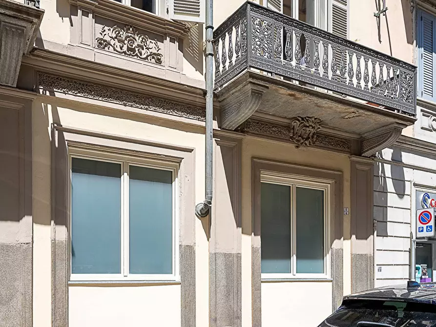 Immagine 2 di Loft/Open space in vendita  in Via Bellini 6 a Torino