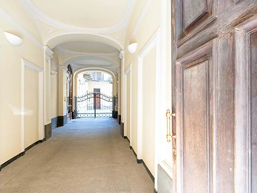 Immagine 6 di Loft/Open space in vendita  in Via Bellini 6 a Torino