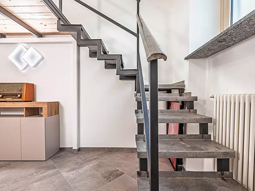 Immagine 15 di Loft/Open space in vendita  in Via Bellini 6 a Torino